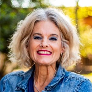 Meet your Posher, Leah